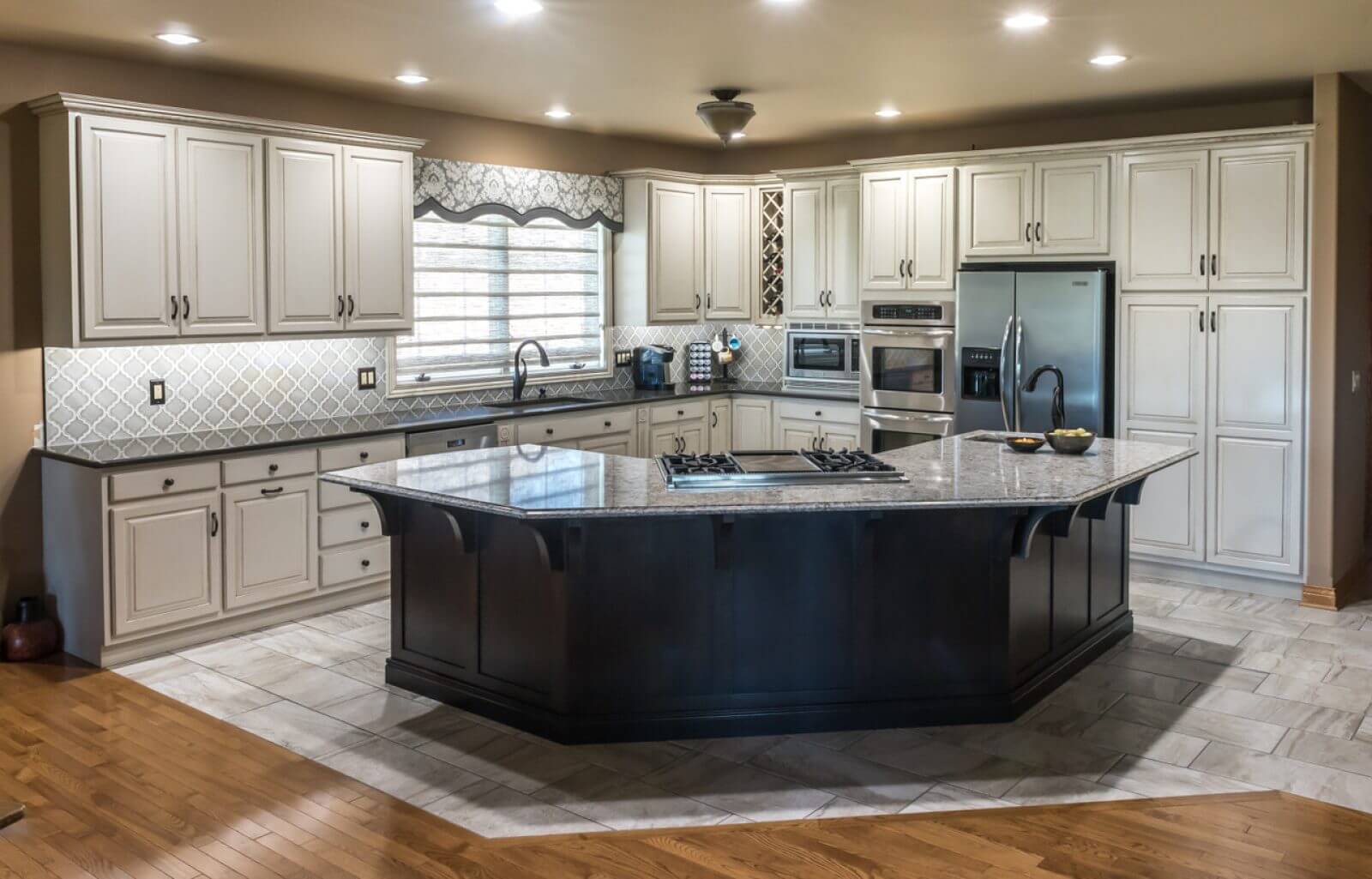 Custom & Refaced Kitchens